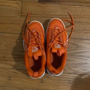 semi new fila shoes, i only have worn them a couple times.